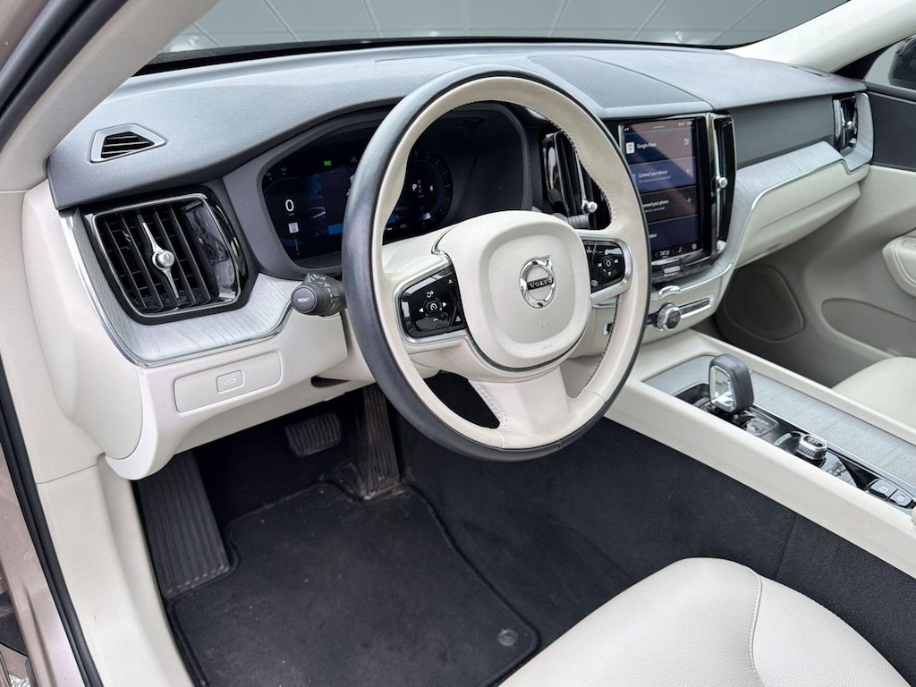 Certified 2024 Volvo XC60 B5 Plus SUV