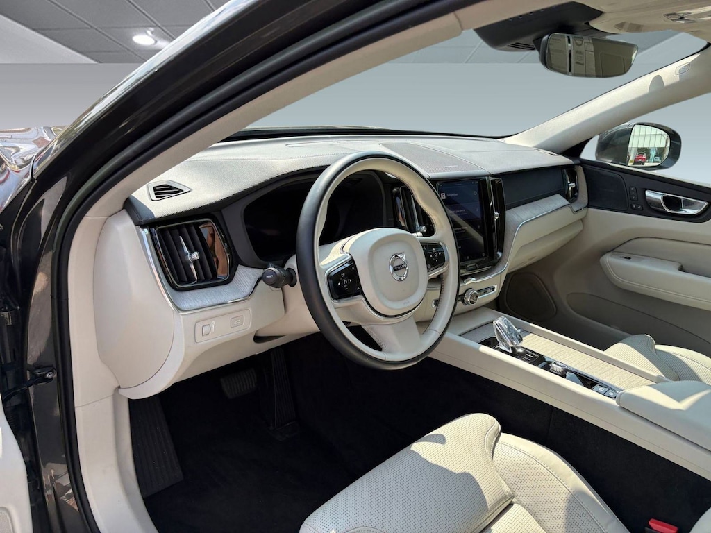 Certified 2022 Volvo XC60 B5 Inscription B5 FWD Inscription