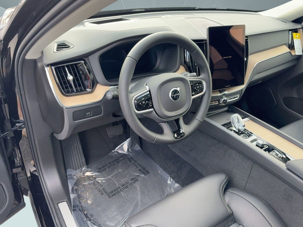 New 2026 Volvo XC60 B5 Ultra SUV