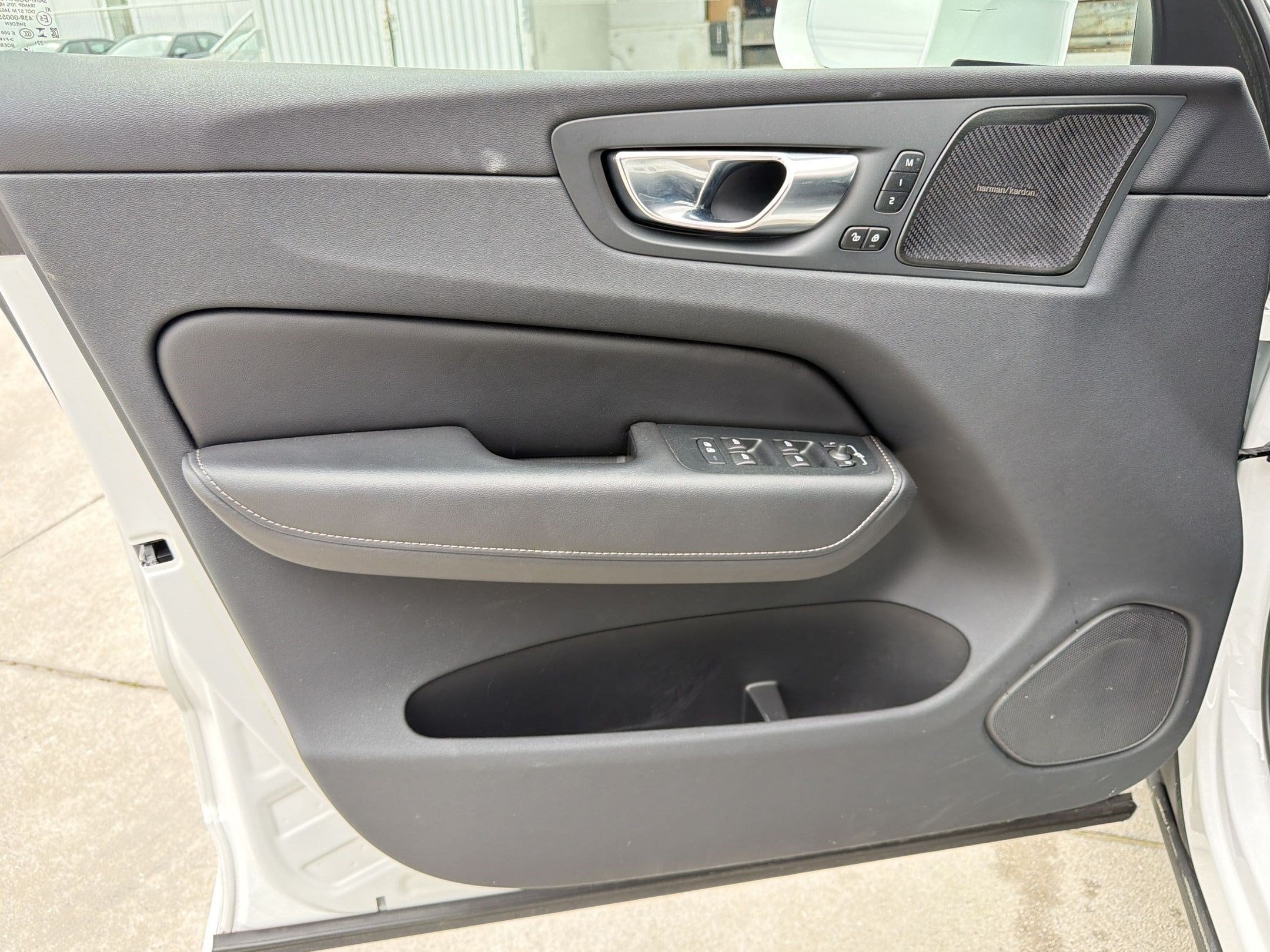 2023 Volvo XC60 Ultimate - Photo 15