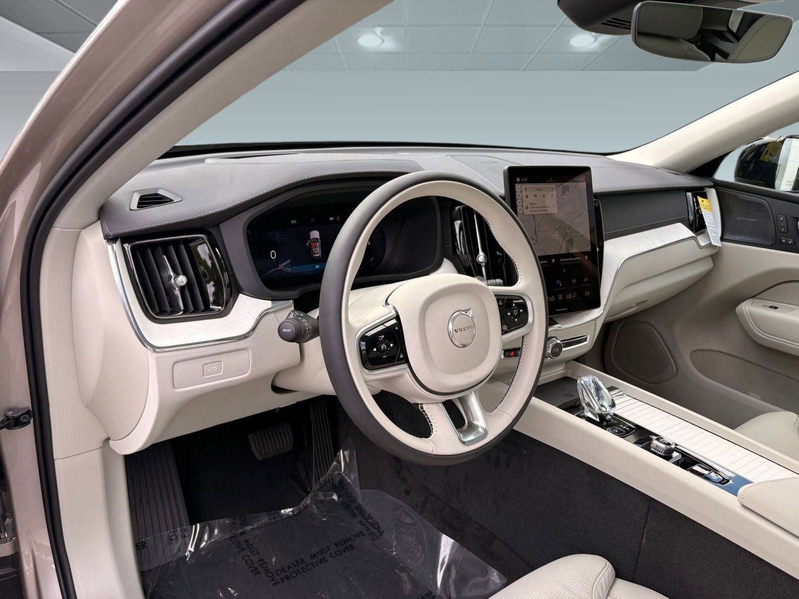 2026 Volvo XC60 B5 photo 3