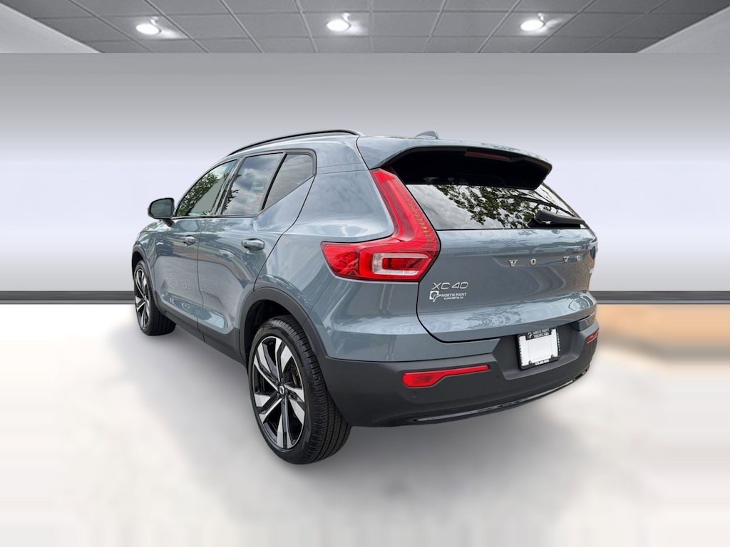 Certified 2023 Volvo XC40 B5 Plus SUV