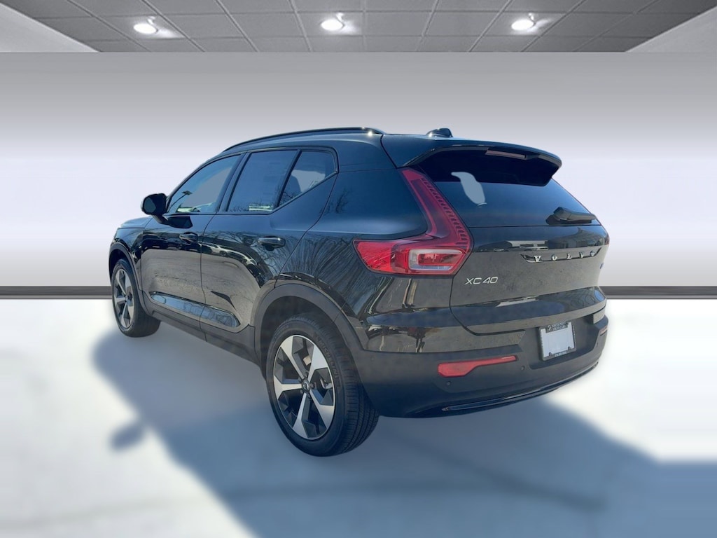 New 2026 Volvo XC40 B5 Plus SUV