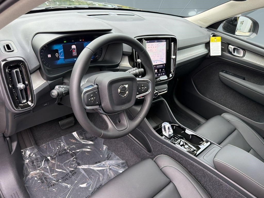 New 2026 Volvo XC40 B5 Plus SUV