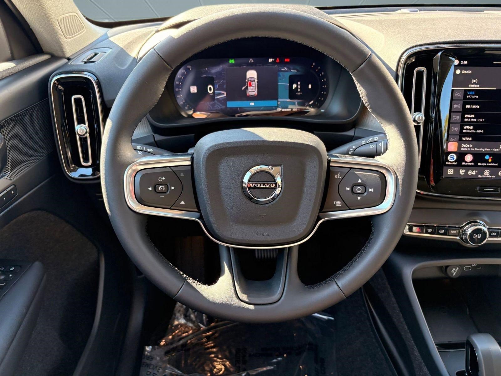 2026 Volvo XC40 Core - Photo 17