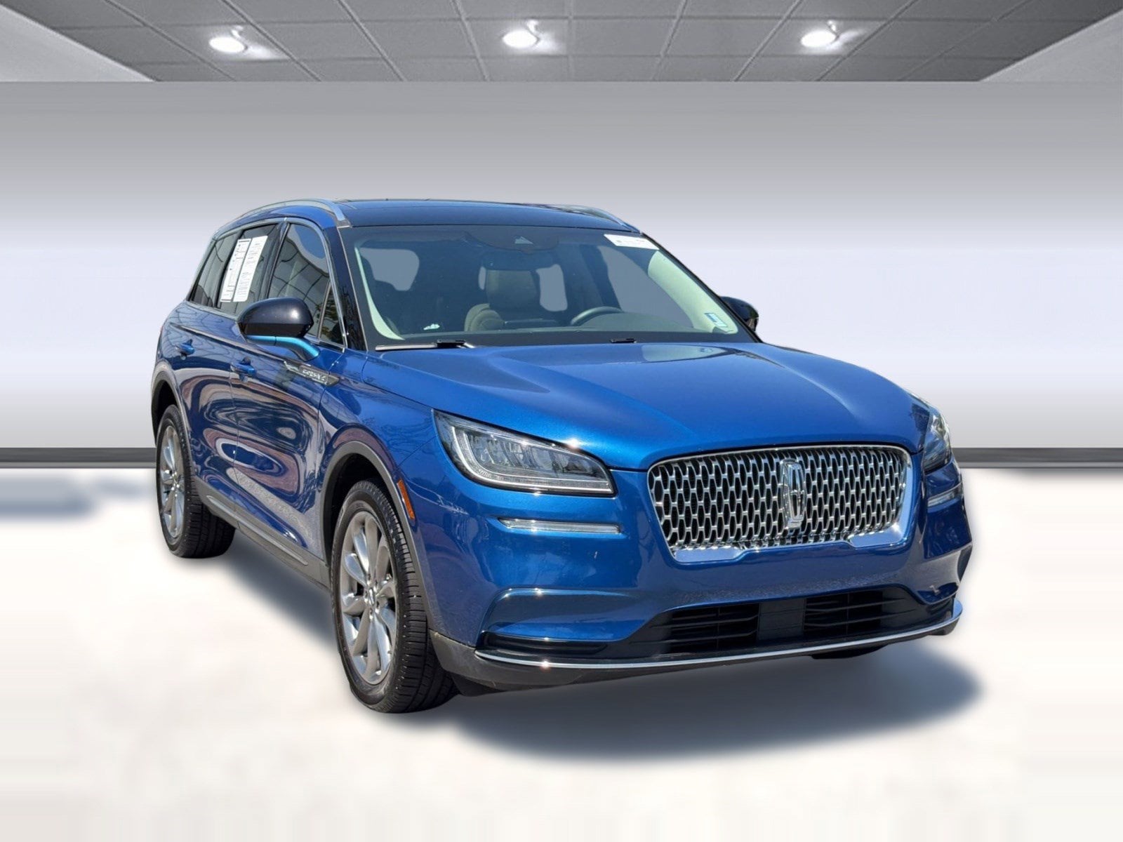 Corsair Standard SUV