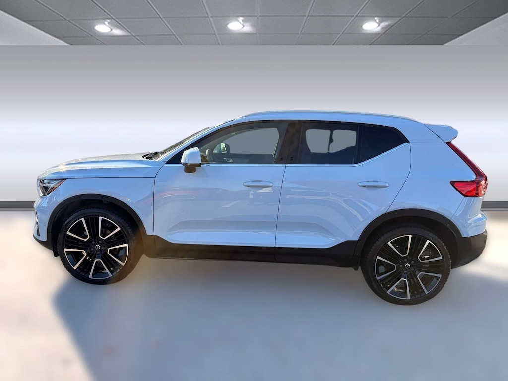 Certified 2024 Volvo XC40 B5 Ultimate B5 AWD Ultimate Bright Theme