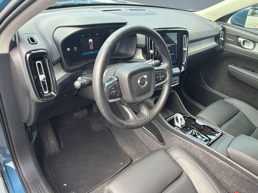 Certified 2024 Volvo XC40 B5 Ultimate SUV