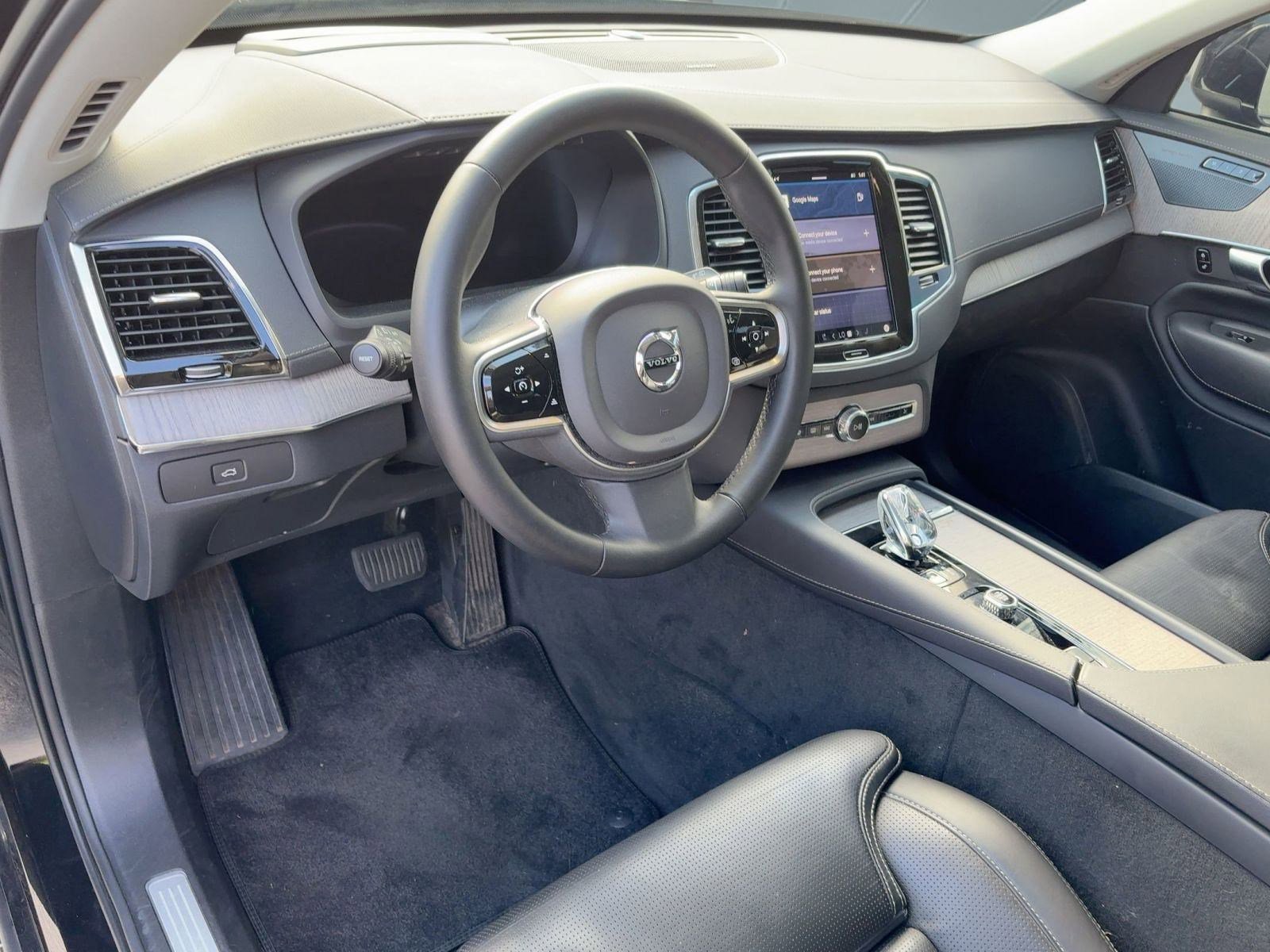 2023 Volvo XC90 AWD Ultimate photo 3