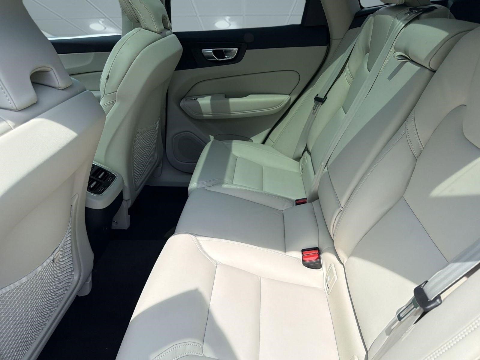 2026 Volvo XC60 Ultra - Photo 24