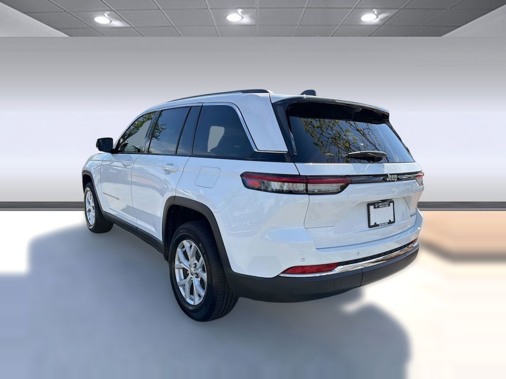 Used 2023 Jeep Grand Cherokee Limited SUV