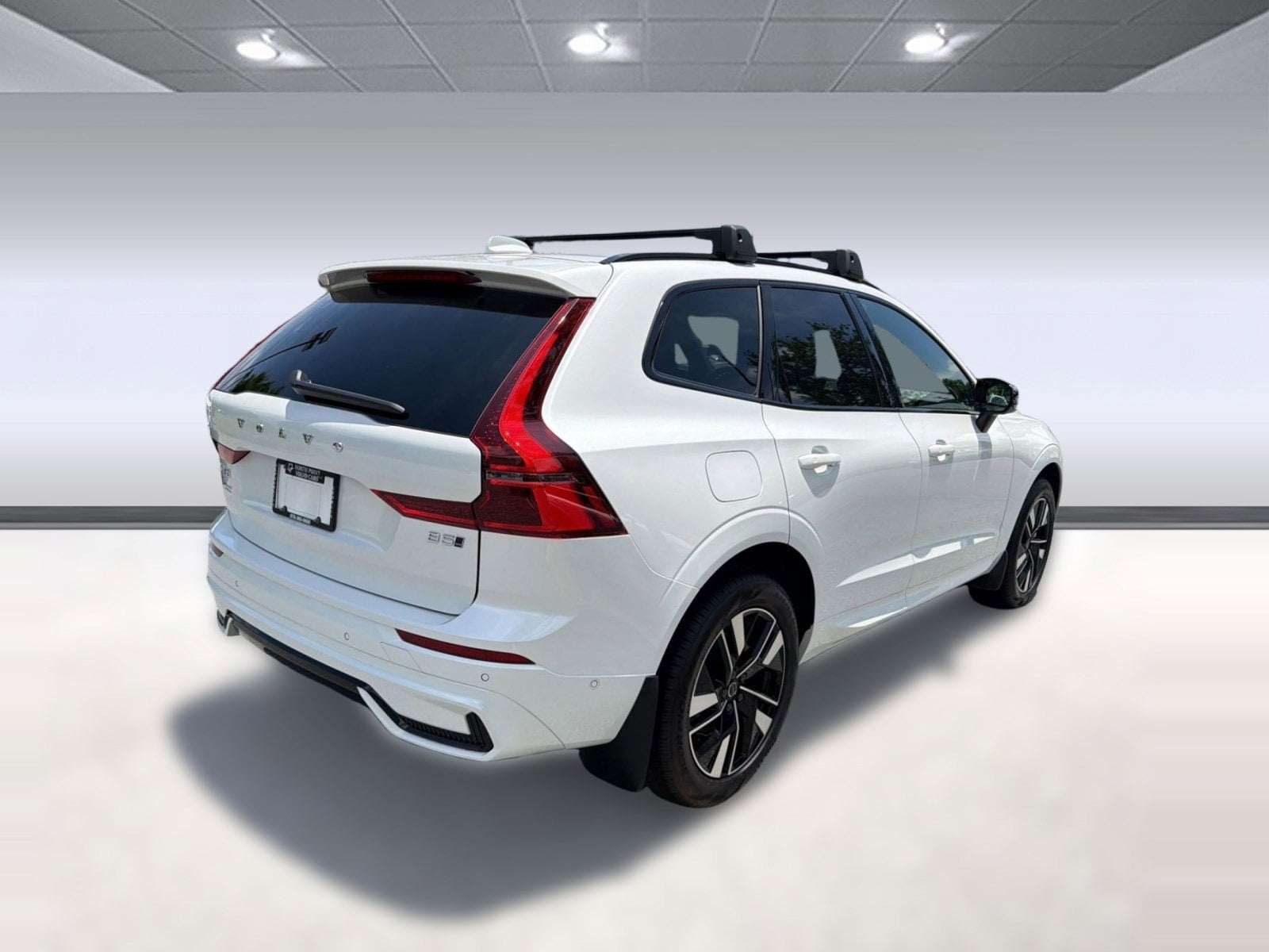 2026 Volvo XC60 Plus - Photo 9