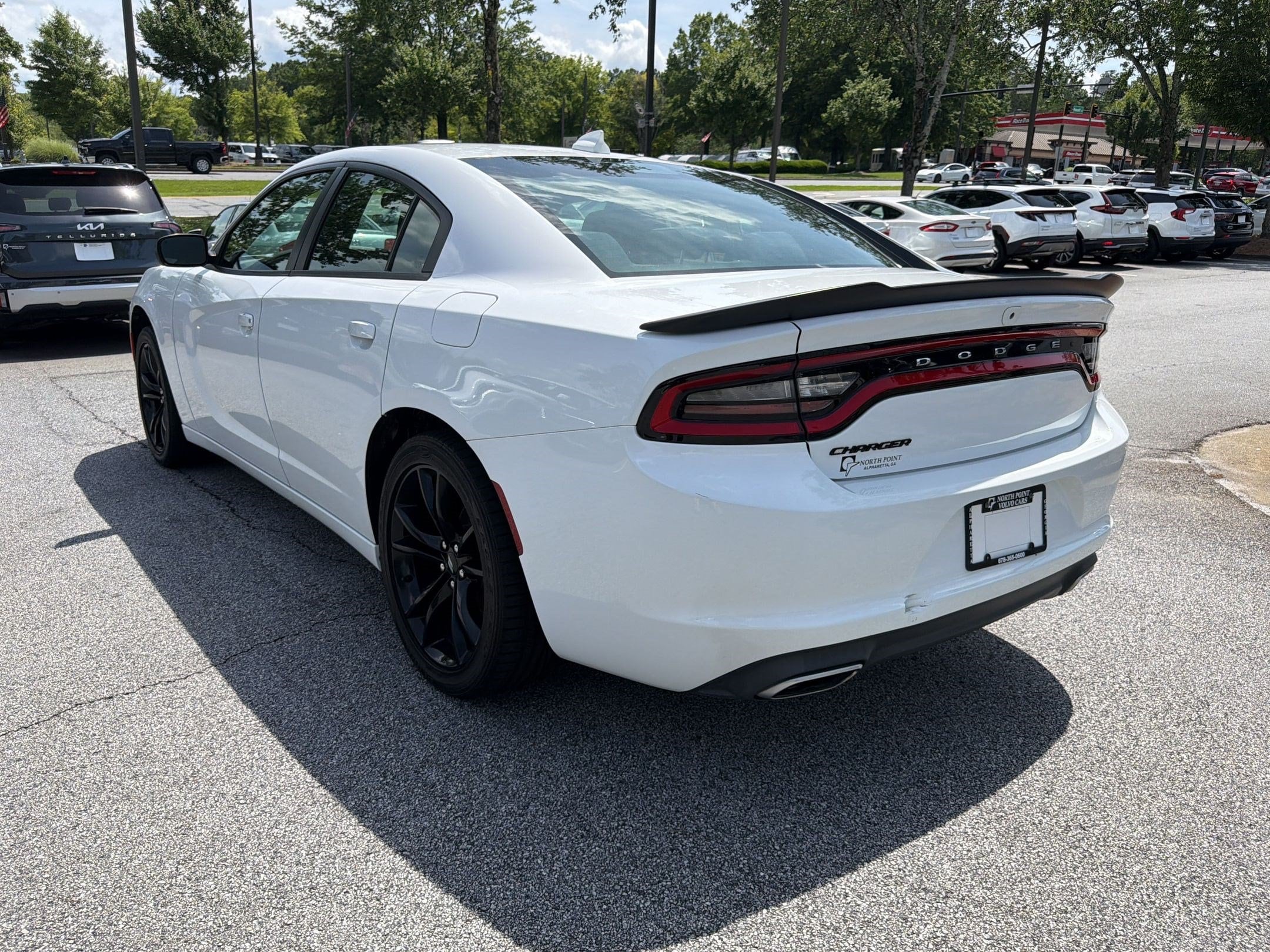 Charger SXT Sedan