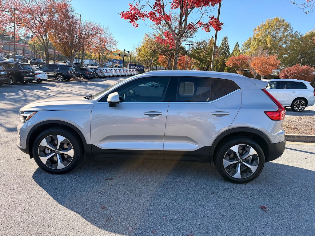 Certified 2024 Volvo XC40 B5 Core B5 AWD Core Bright Theme