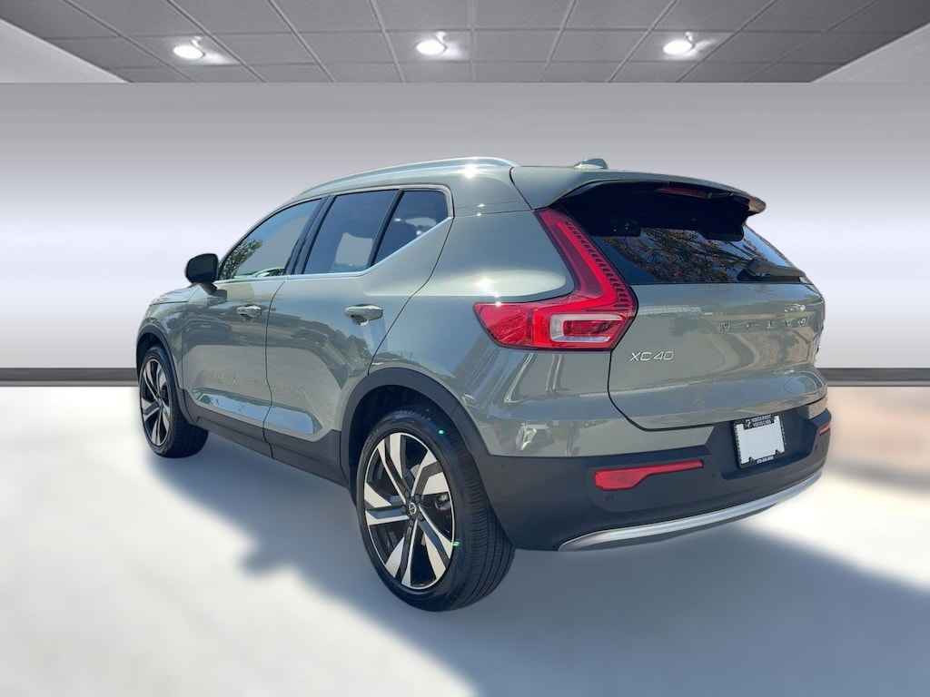 Certified 2023 Volvo XC40 B5 Plus B5 AWD Plus Bright Theme