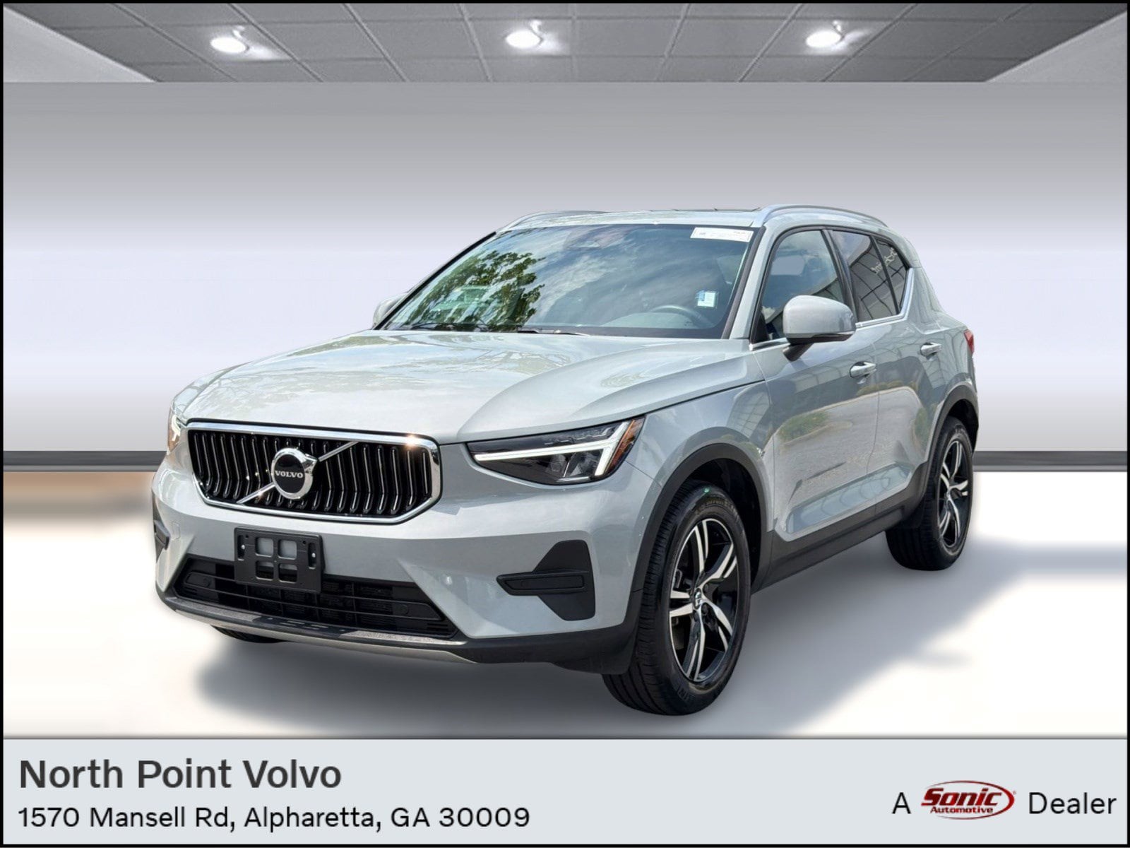 2025 Volvo XC40 B5 Core Bright AWD's photo