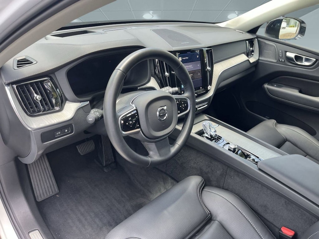 Certified 2025 Volvo XC60 Recharge Plug-In Hybrid T8 Ultra T8 AWD Ultra