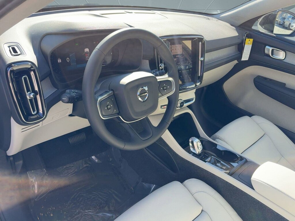 New 2026 Volvo XC40 B5 Plus SUV