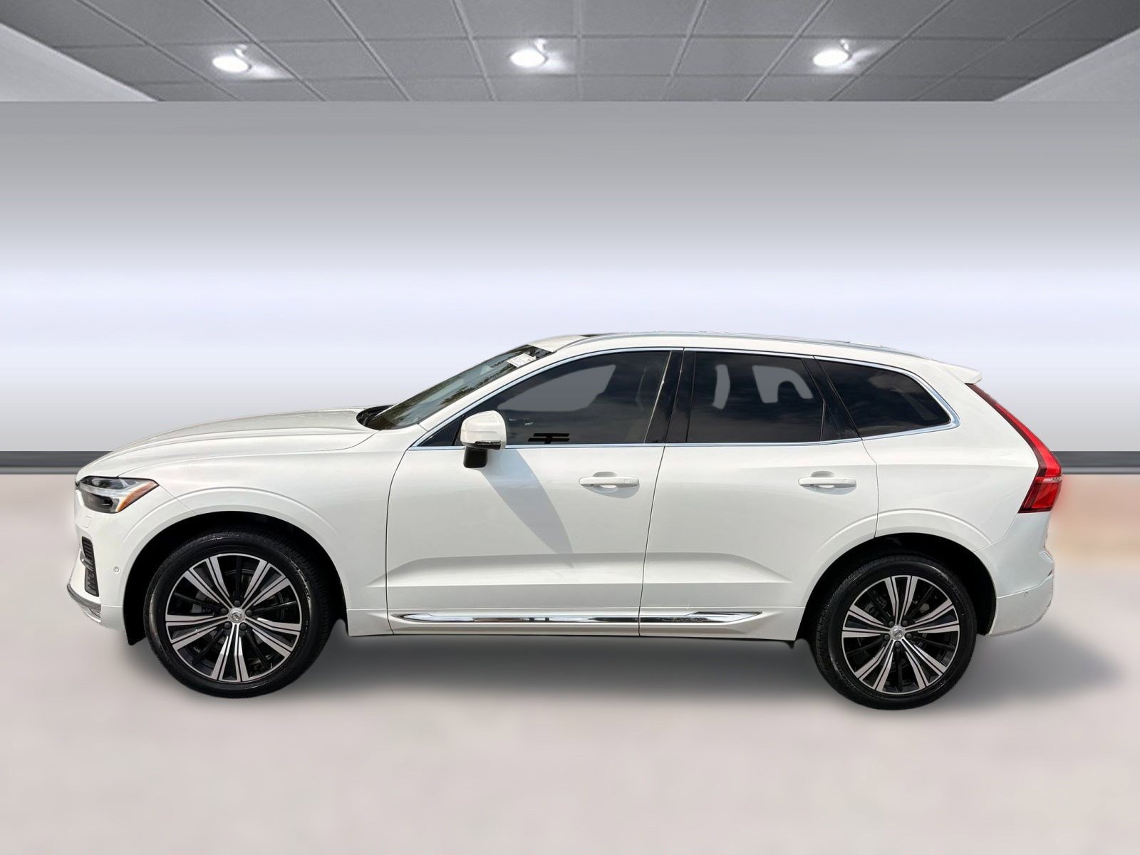 2022 Volvo XC60 B5 Inscription photo 2