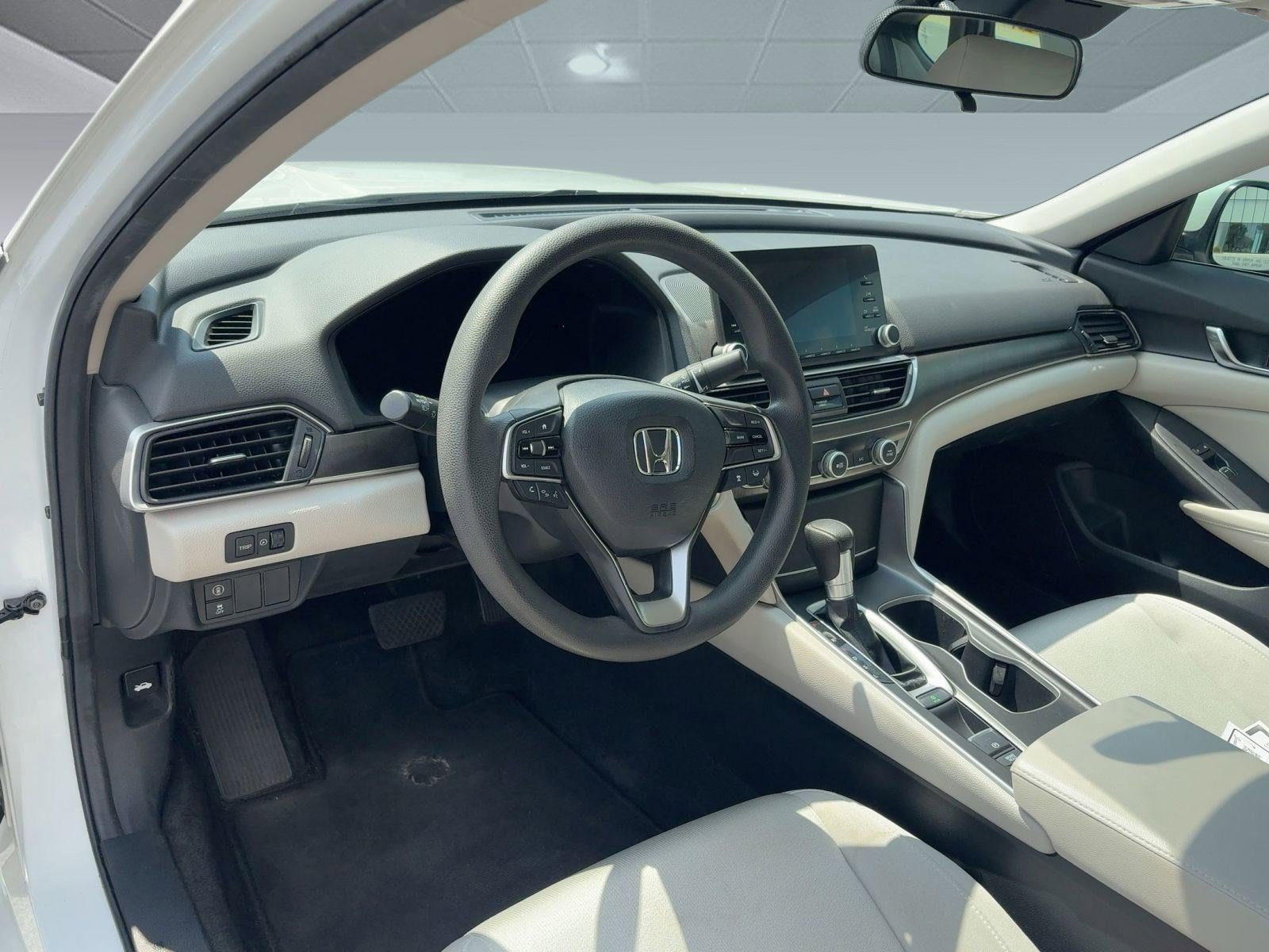 2020 Honda Accord LX 1.5T photo 4
