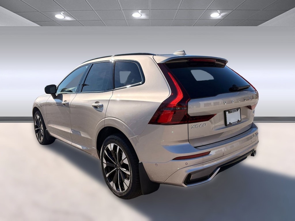 New 2026 Volvo XC60 B5 Plus SUV