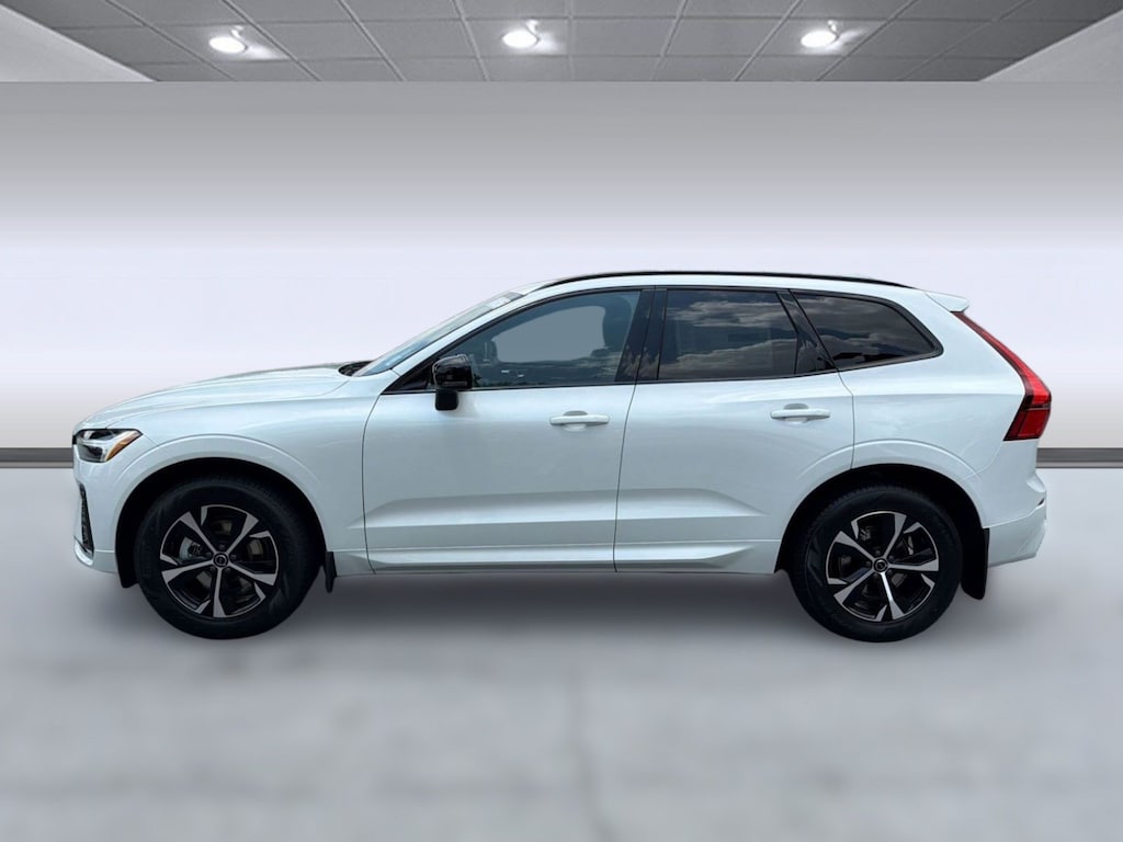 New 2026 Volvo XC60 B5 Core SUV