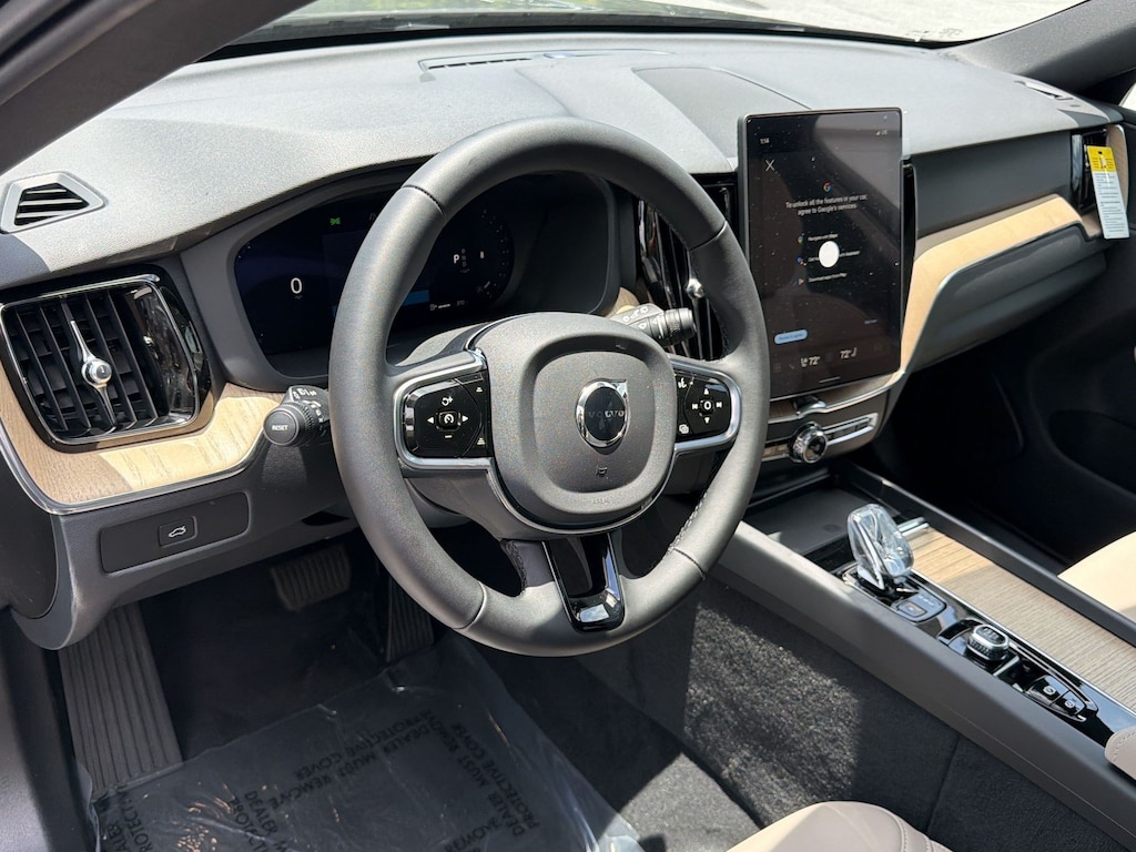 New 2026 Volvo XC60 B5 Core SUV