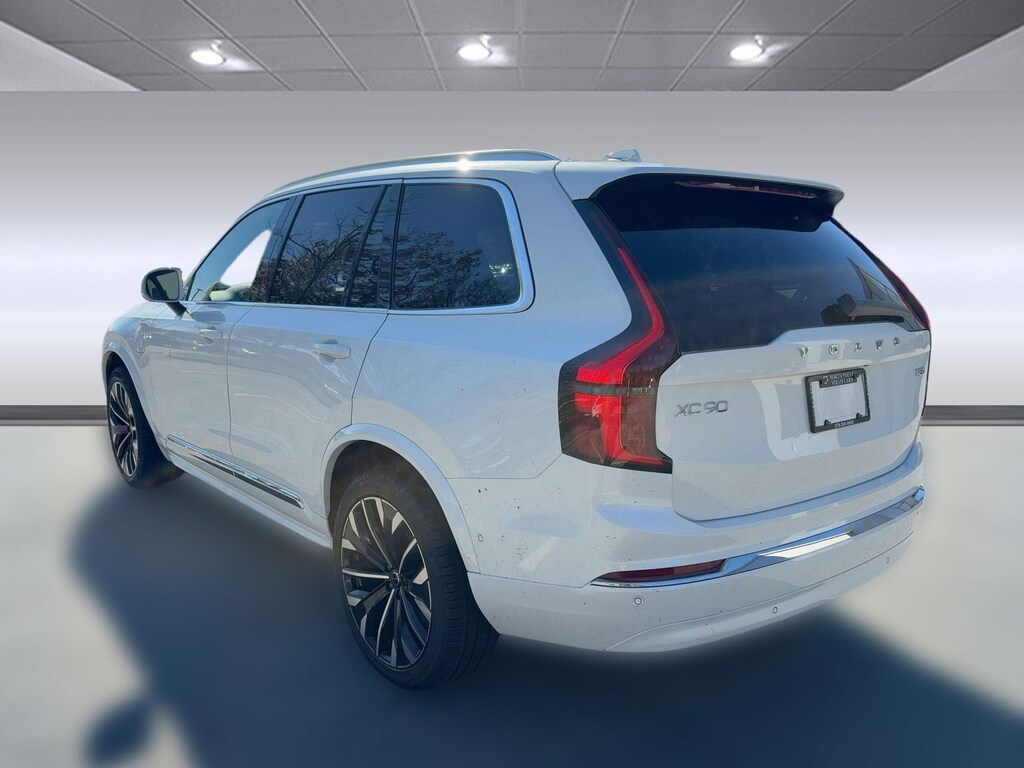 New 2026 Volvo XC90 plug-in hybrid T8 Plus 7-Seater SUV