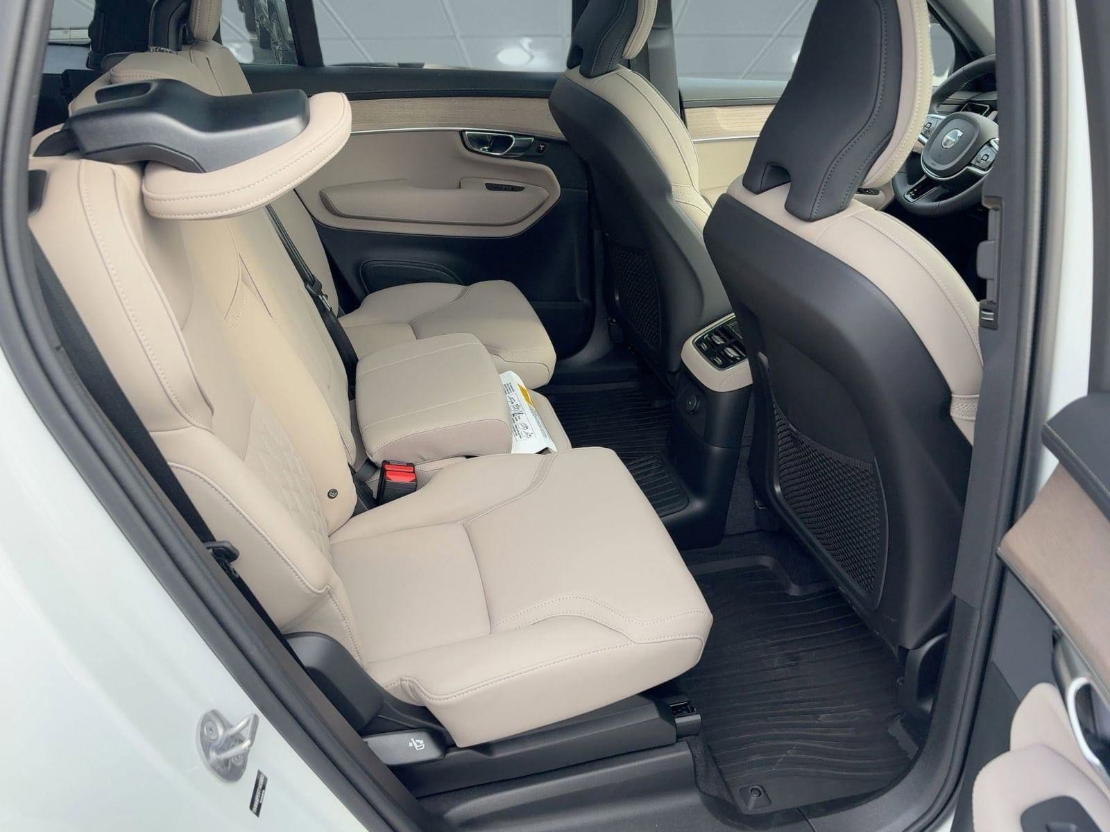 2026 Volvo XC90 Plus - Photo 29