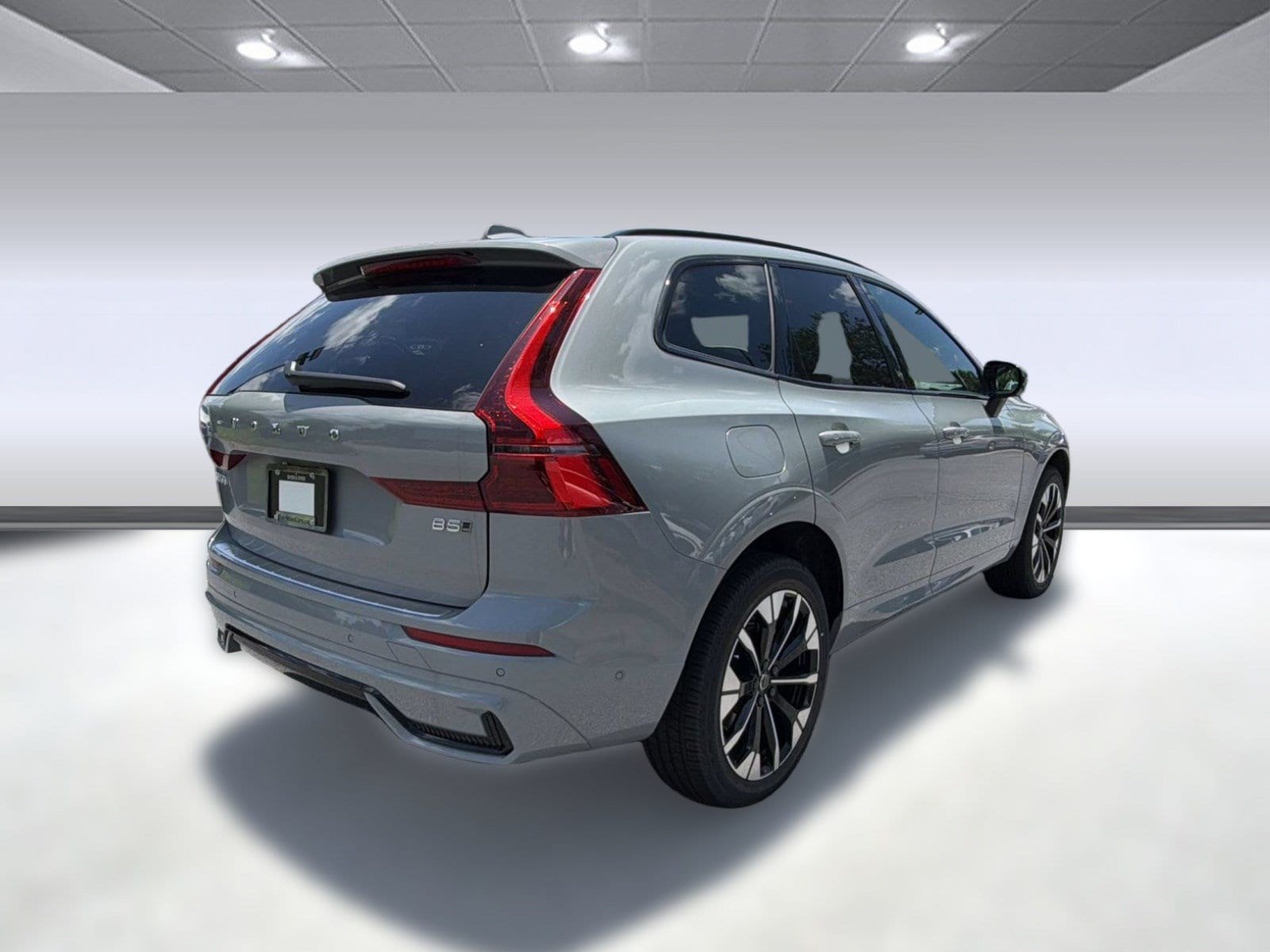 2026 Volvo XC60 Plus - Photo 9