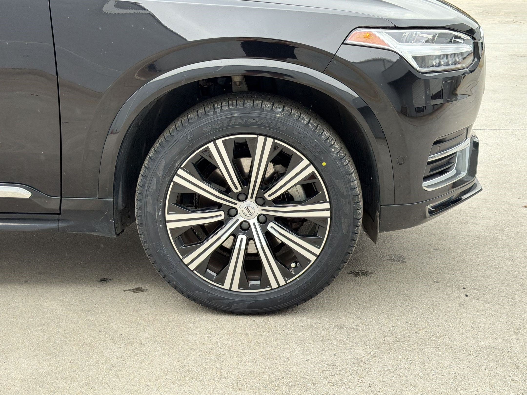 2023 Volvo XC90 Plus - Photo 12