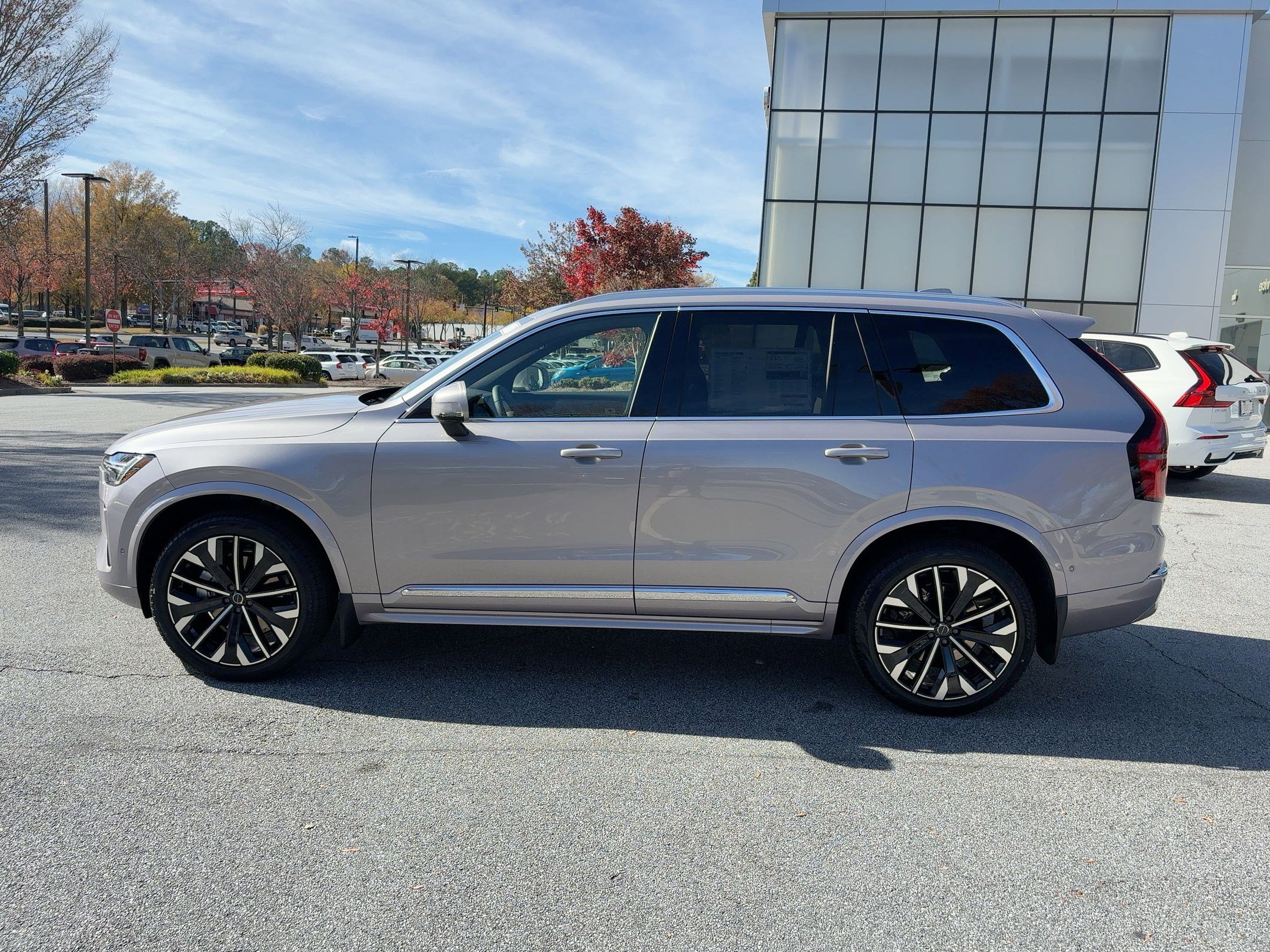 2026 Volvo XC90 Plus photo 2