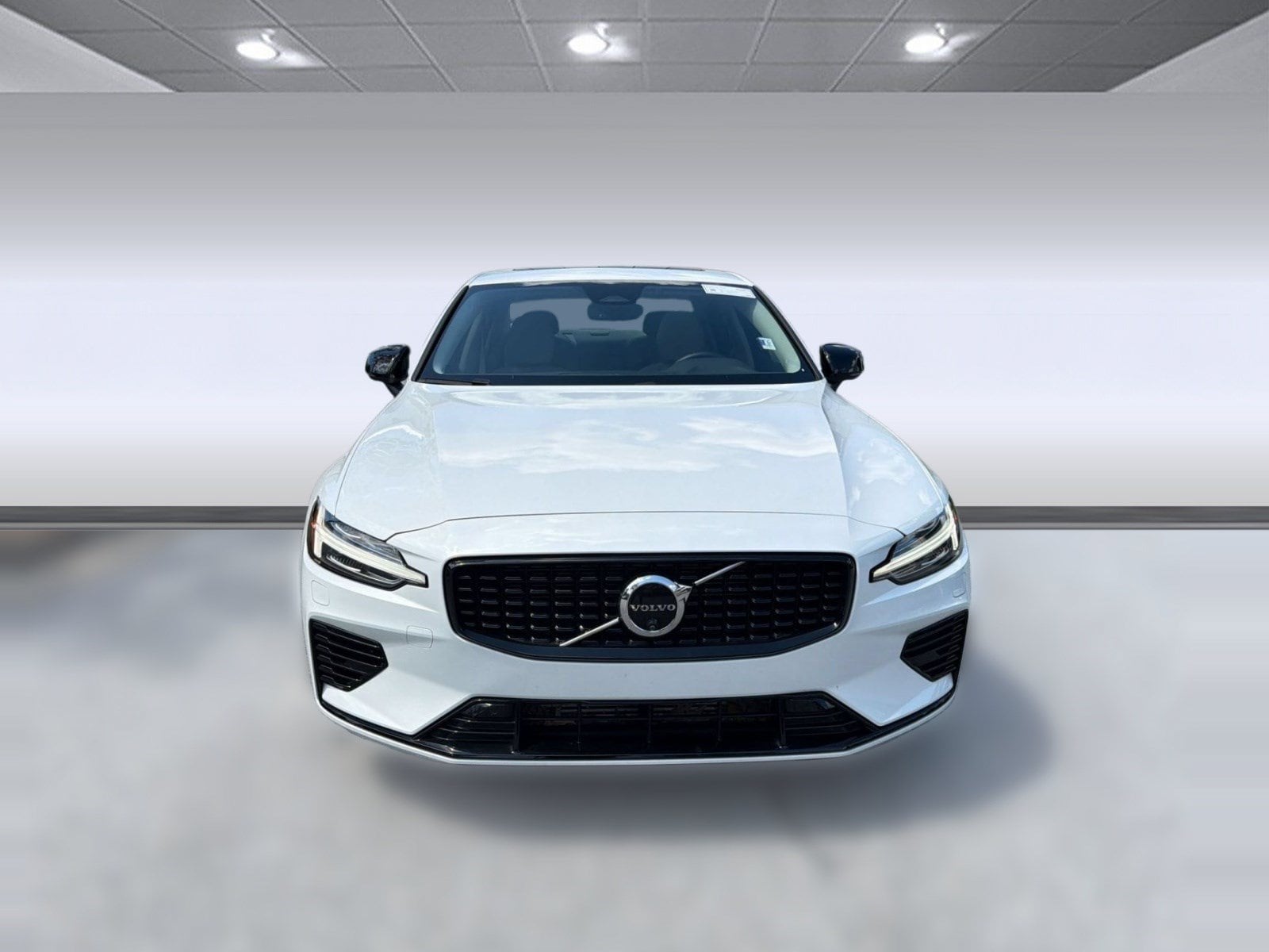 S60 Recharge Plug-In Hybrid T8 Plus Sedan