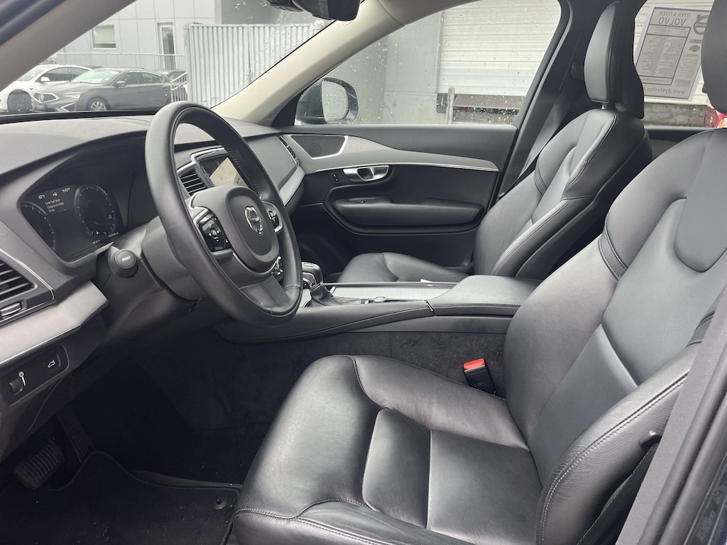 Certified 2022 Volvo XC90 T5 Momentum 7 Passenger T5 AWD Momentum 7P