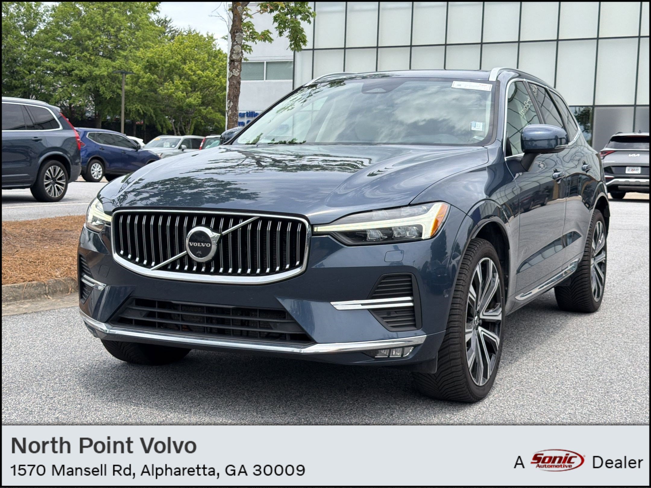 2023 Volvo XC60 B5 Ultimate Bright Theme FWD's photo