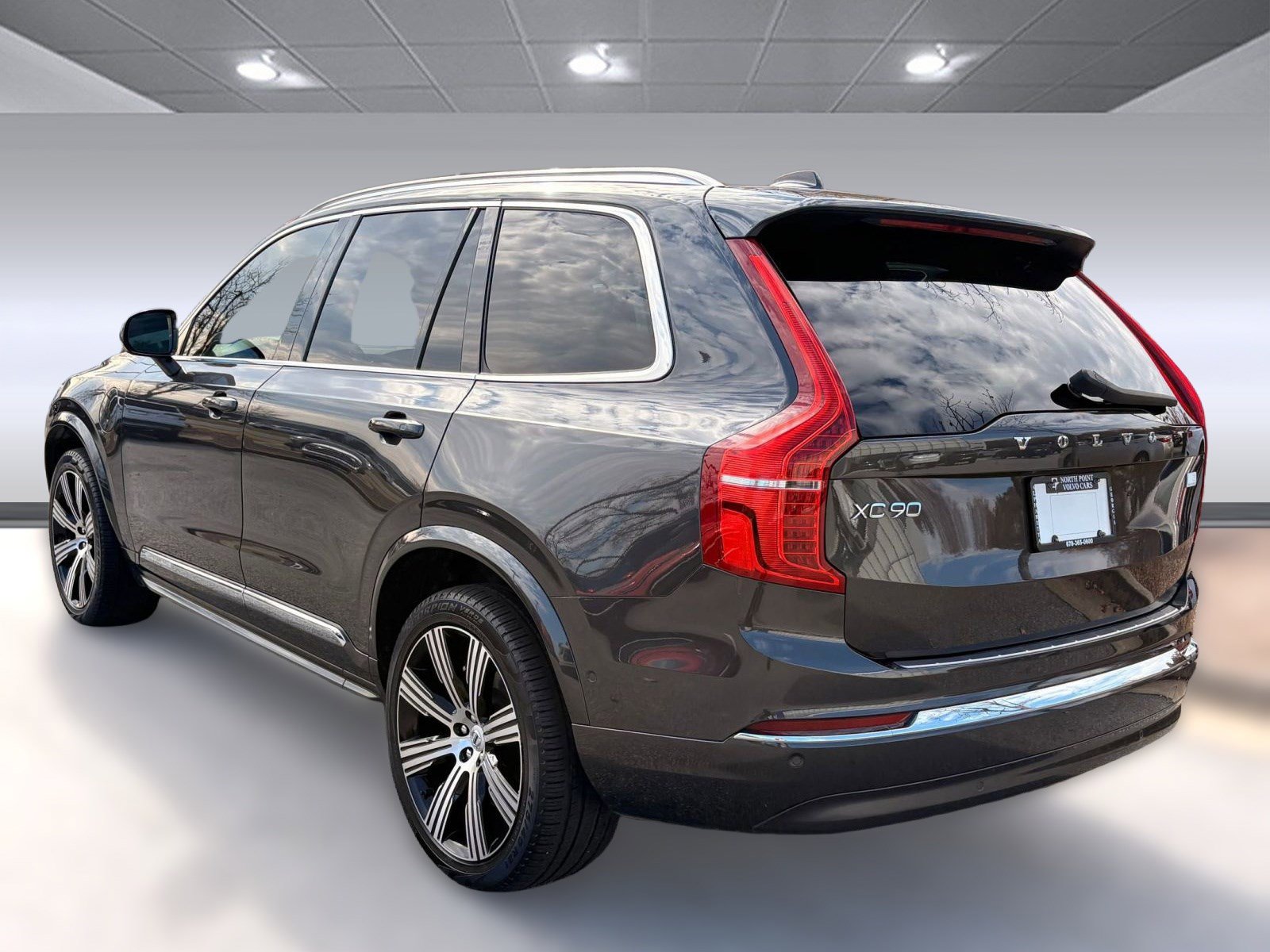 2023 Volvo XC90 Recharge T8 Plus photo 2