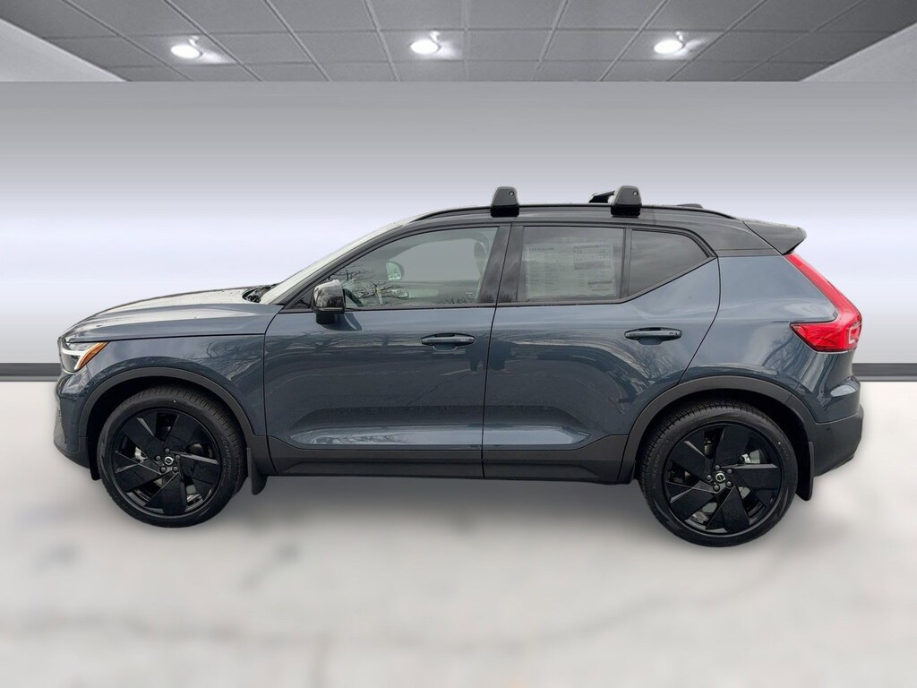 New 2026 Volvo XC40 B5 Ultra Black Edition SUV