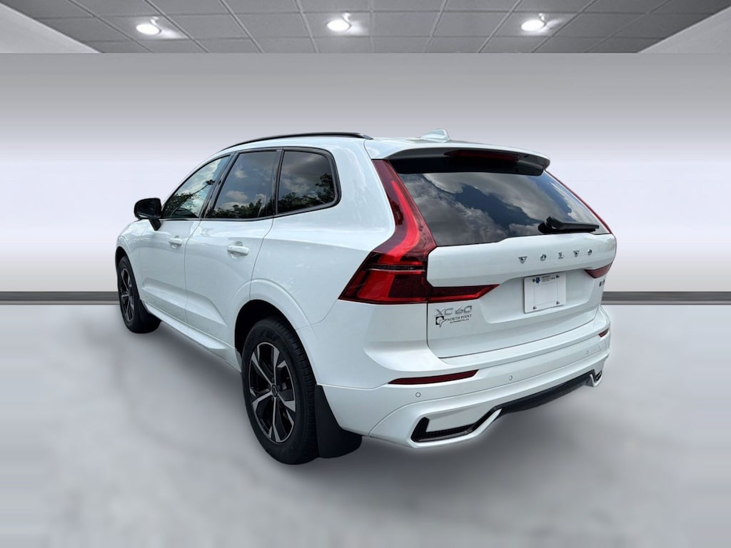 New 2026 Volvo XC60 B5 Core SUV