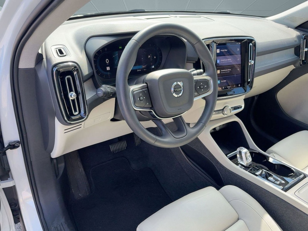 Certified 2023 Volvo XC40 B5 Plus B5 AWD Plus Dark Theme