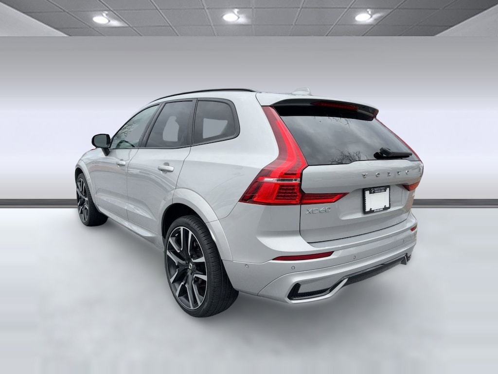Certified 2023 Volvo XC60 B5 Ultimate B5 FWD Ultimate Dark Theme