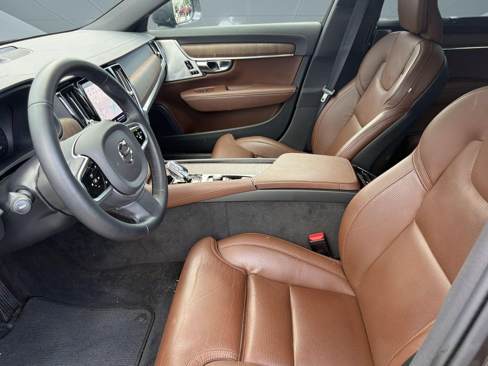 V90 Cross Country B6 Ultra Wagon
