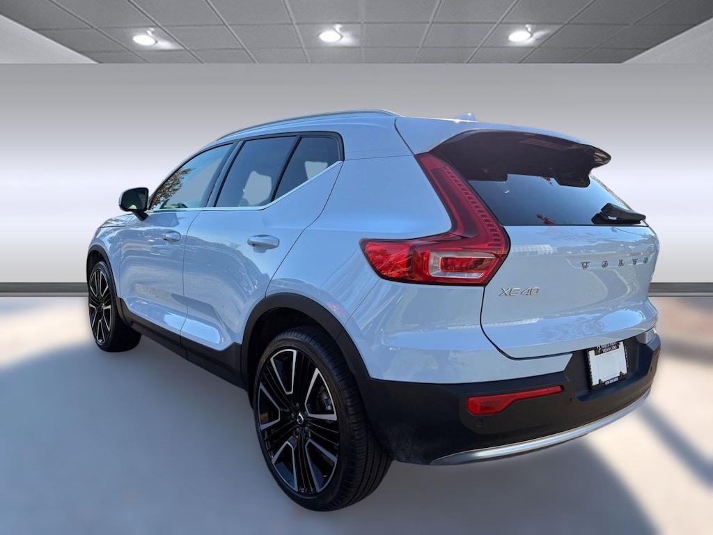 Certified 2024 Volvo XC40 B5 Ultimate B5 AWD Ultimate Bright Theme