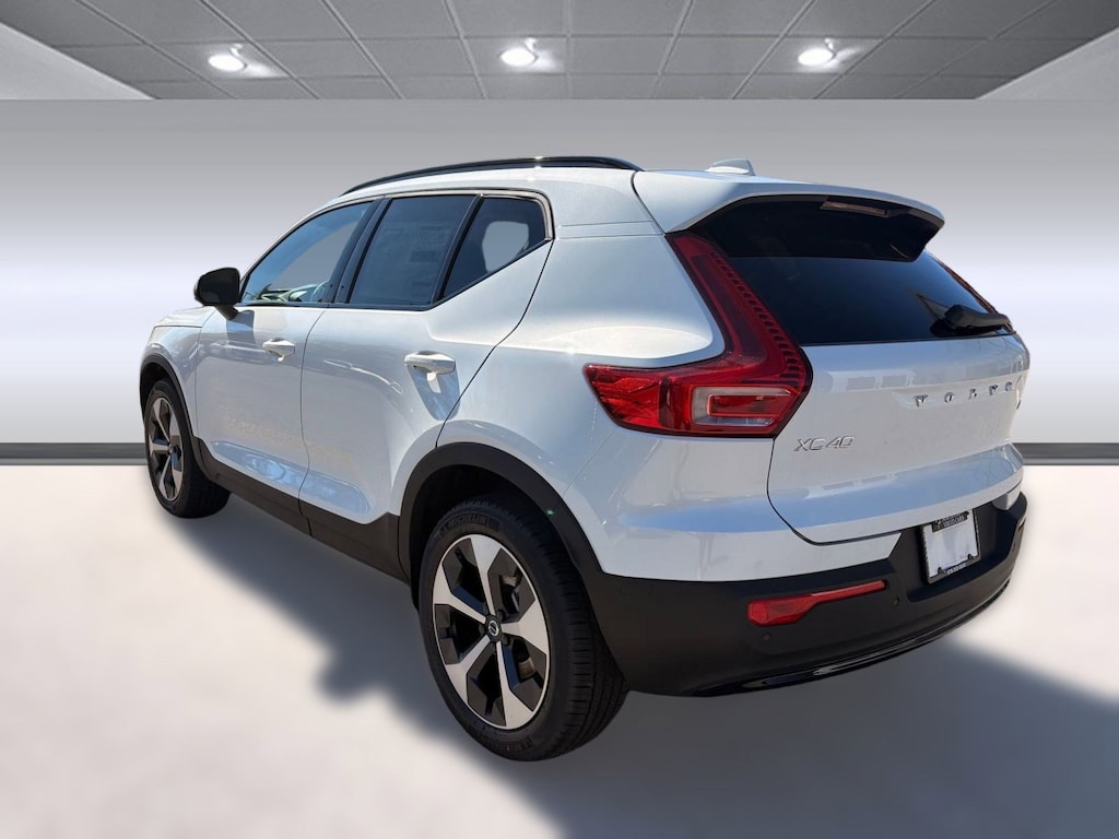 New 2026 Volvo XC40 B4 Plus SUV