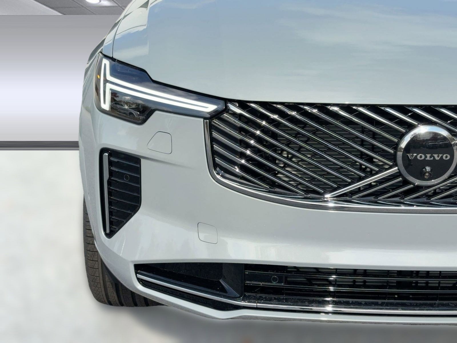 2026 Volvo XC90 Plus - Photo 11