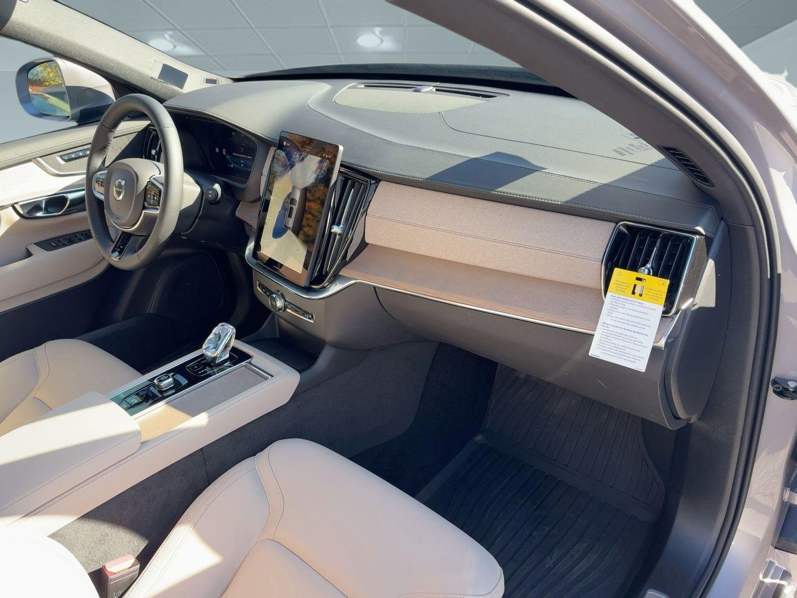 2026 Volvo XC90 Plus - Photo 31