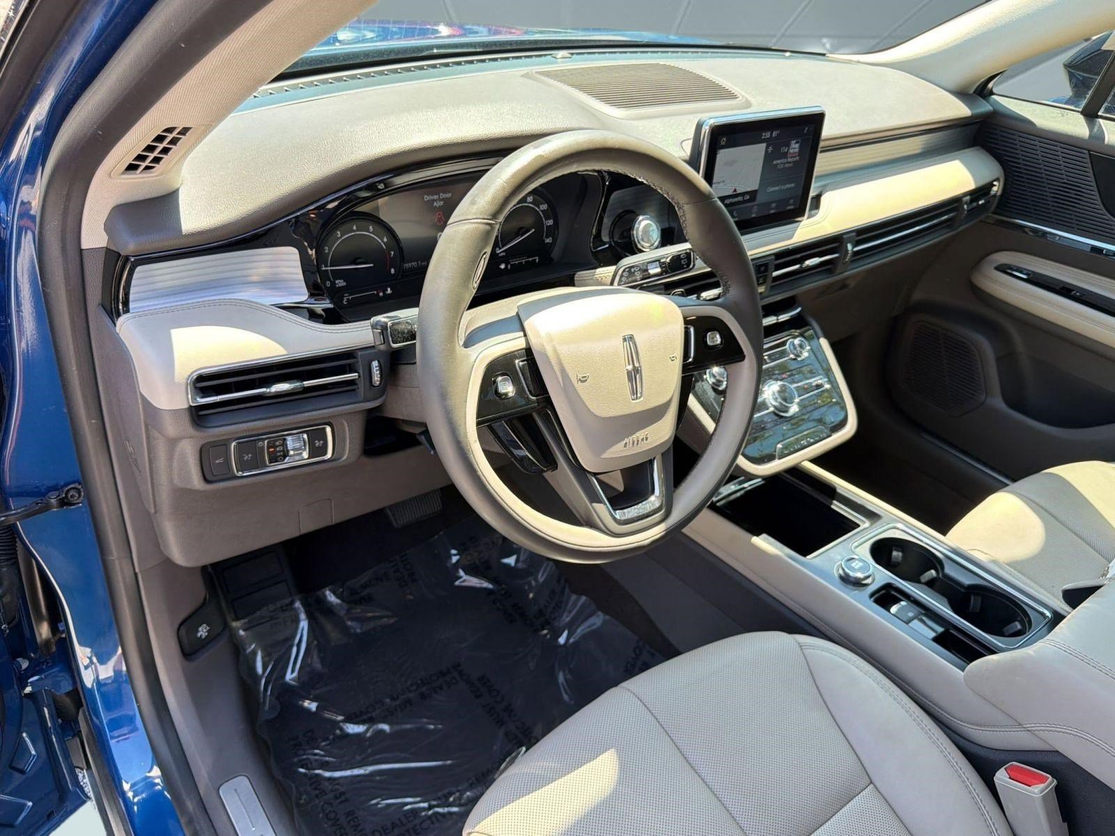 Corsair Standard SUV