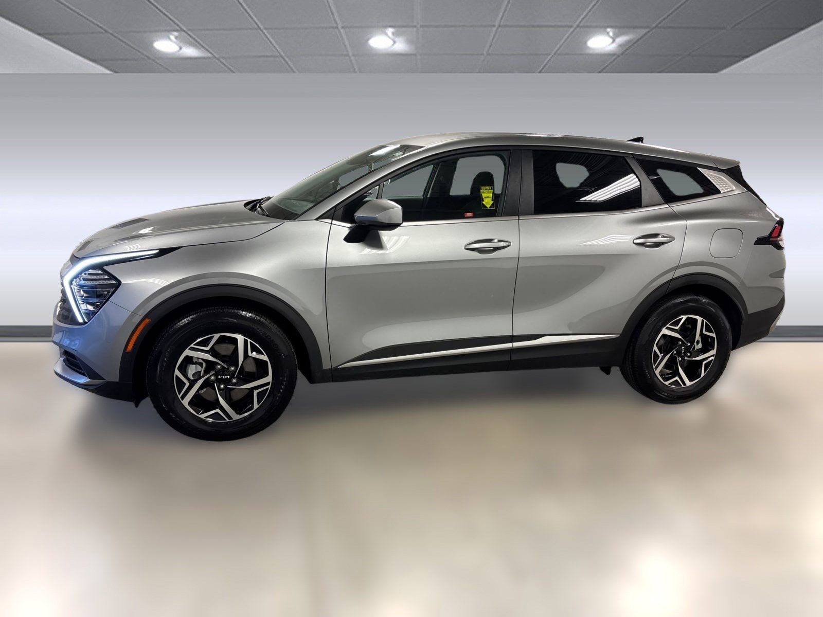 2024 Kia Sportage LX photo 2