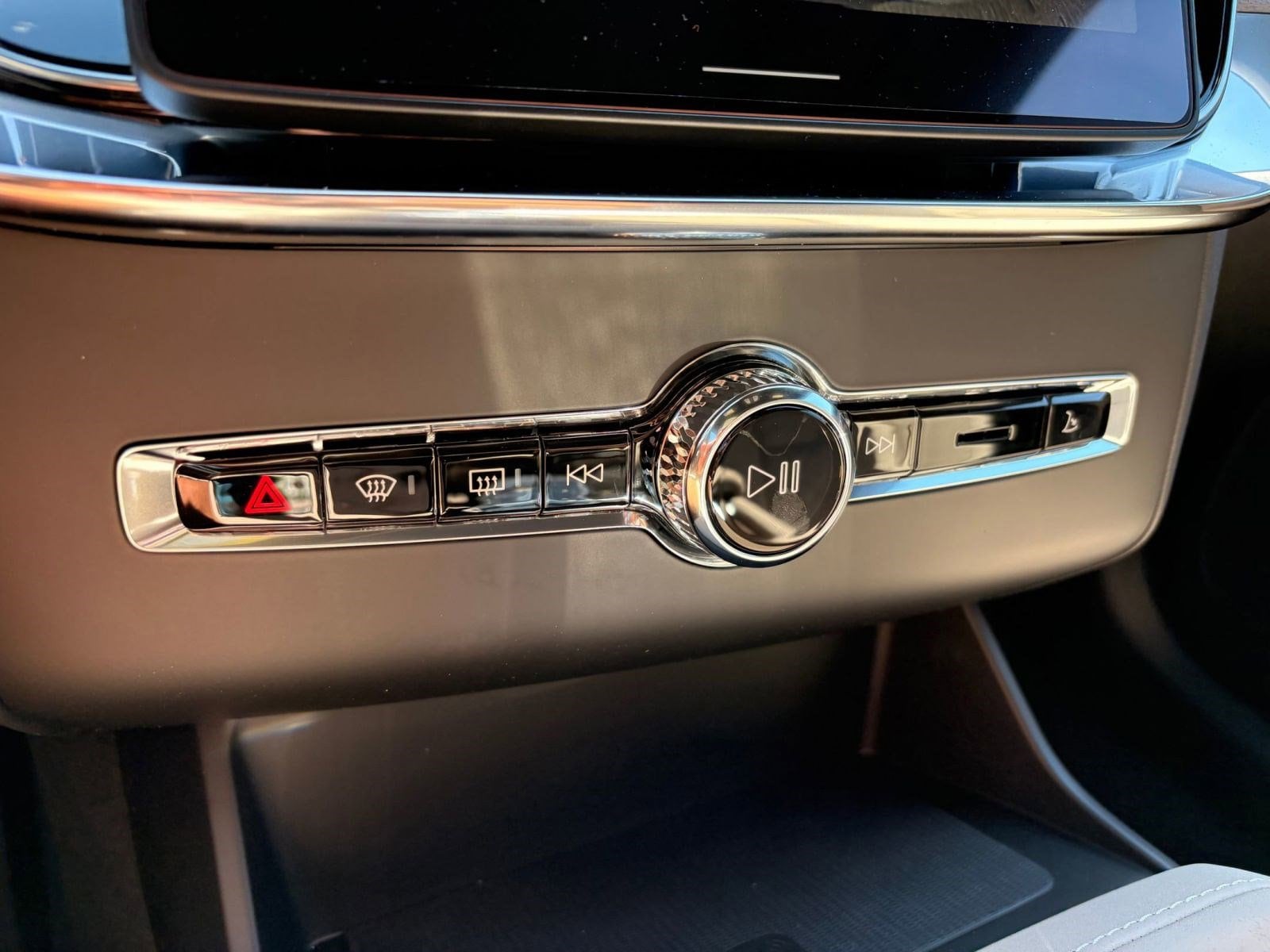2026 Volvo XC90 Plus - Photo 31