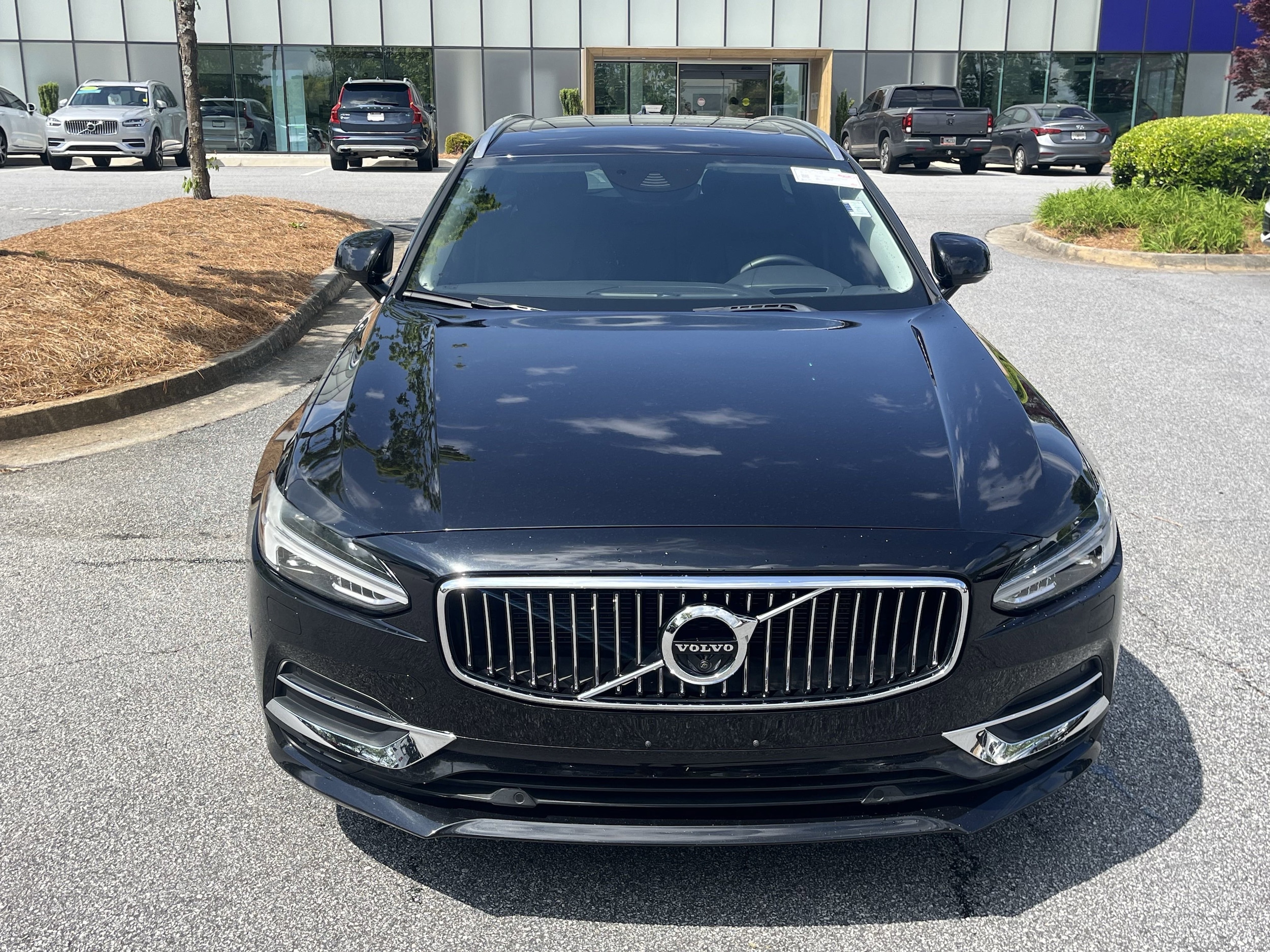 Used 2019 Volvo V90 Inscription with VIN YV1102GL8K1100418 for sale in Alpharetta, GA