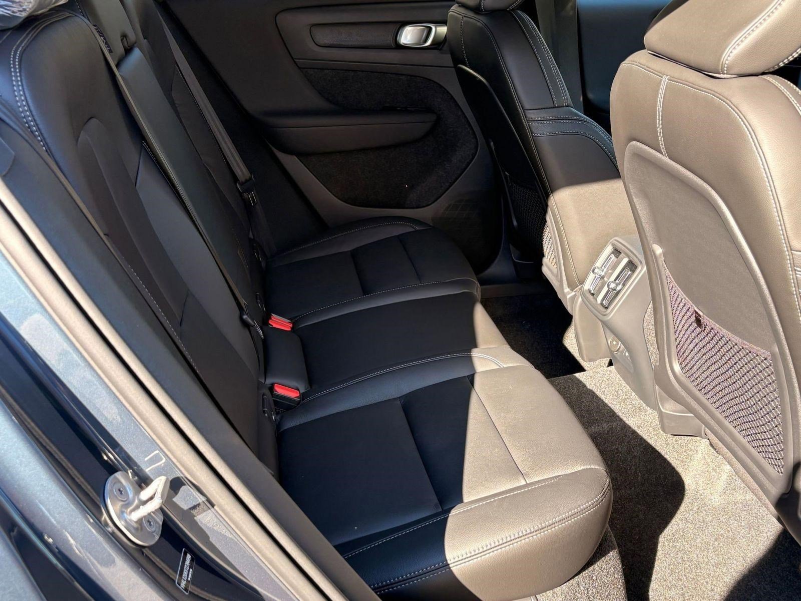 2026 Volvo XC40 Core - Photo 25